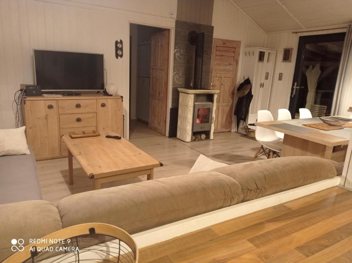 Basiowka Nad Jeziorem Boszkowo Bagian luar foto